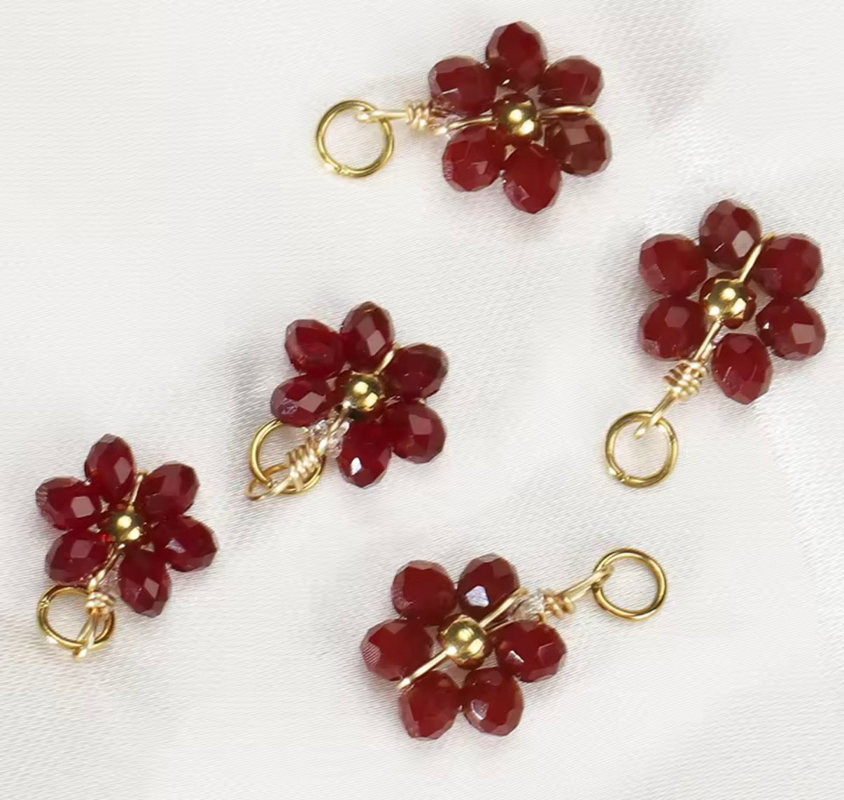 Beaded daisy charms