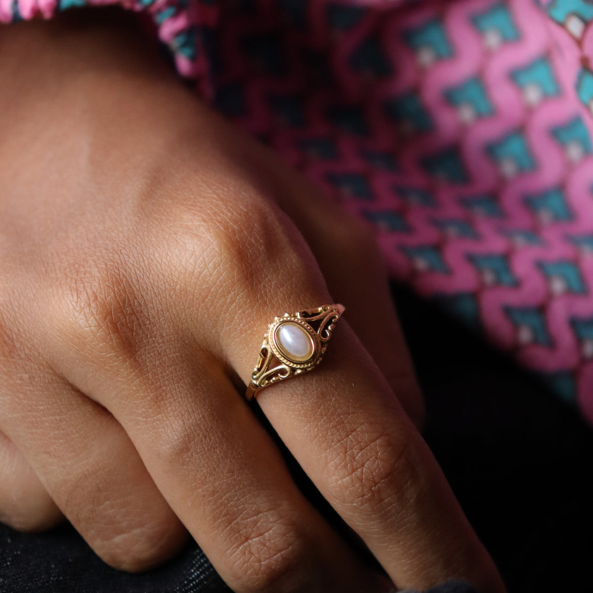 Snow white ring
