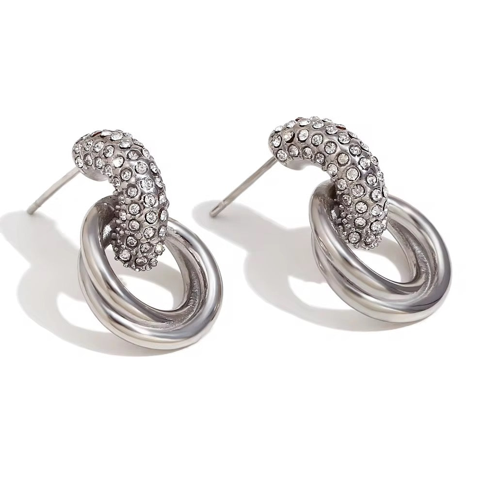 Solistic studs