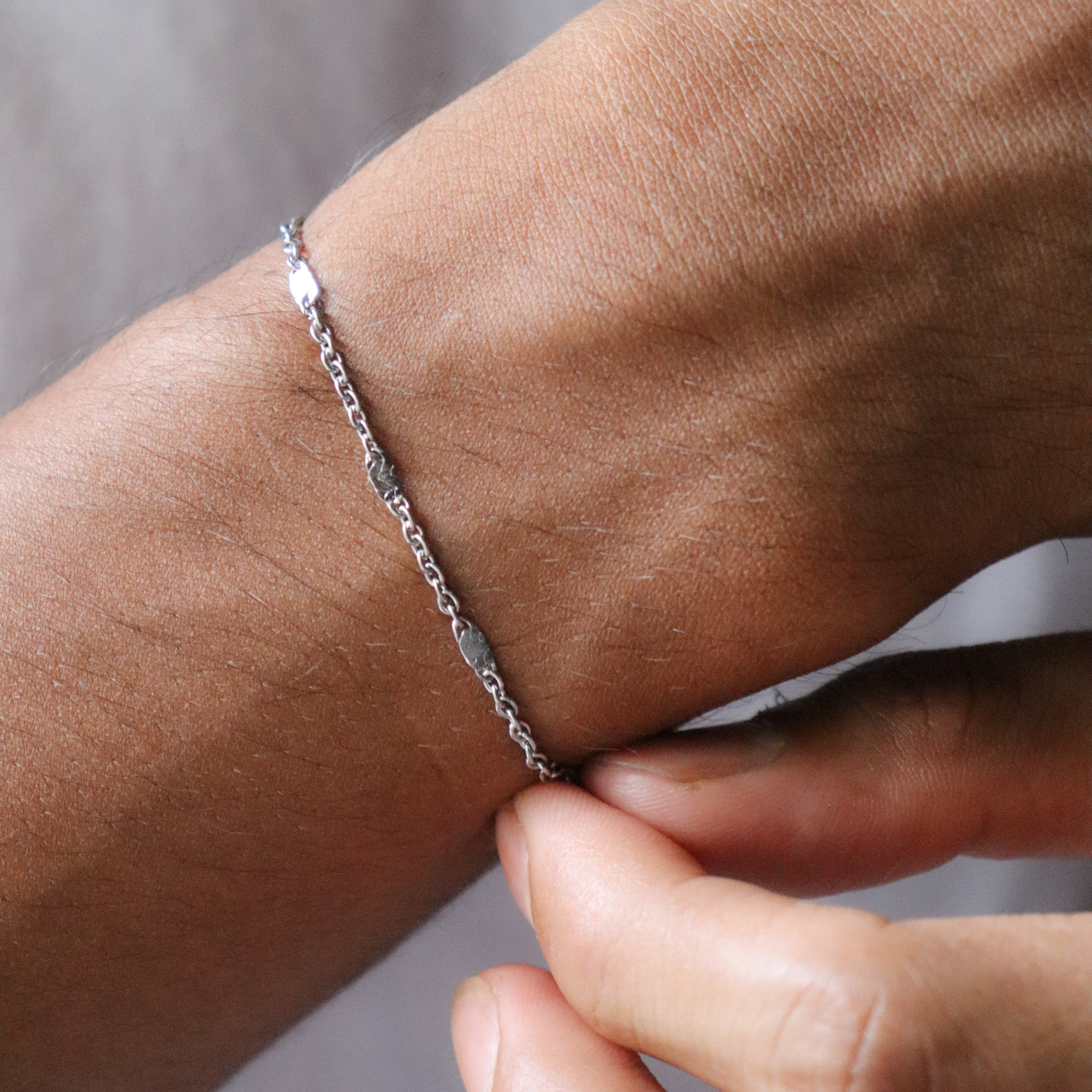 Spaced flat bracelet