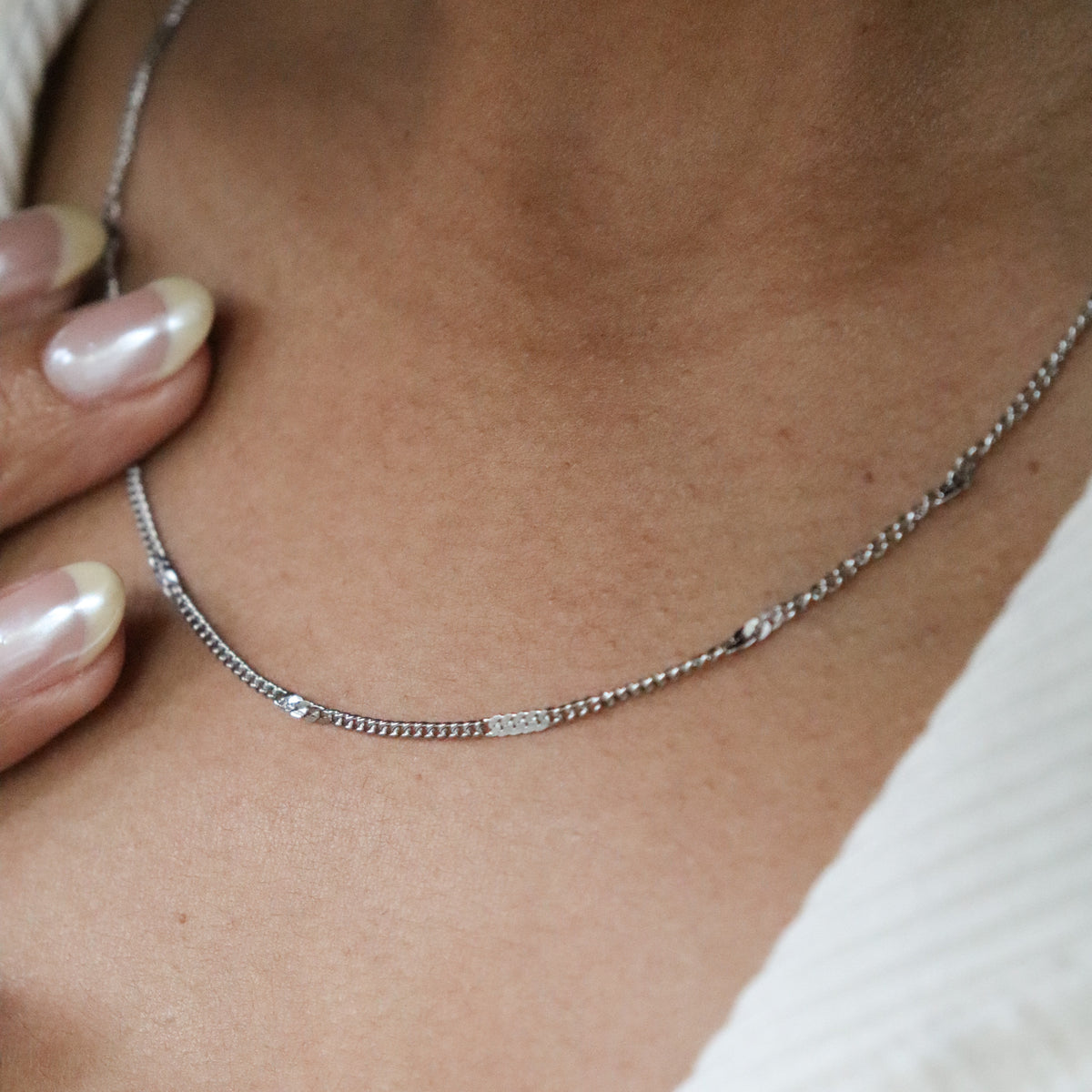 Filler chains (charm chains)