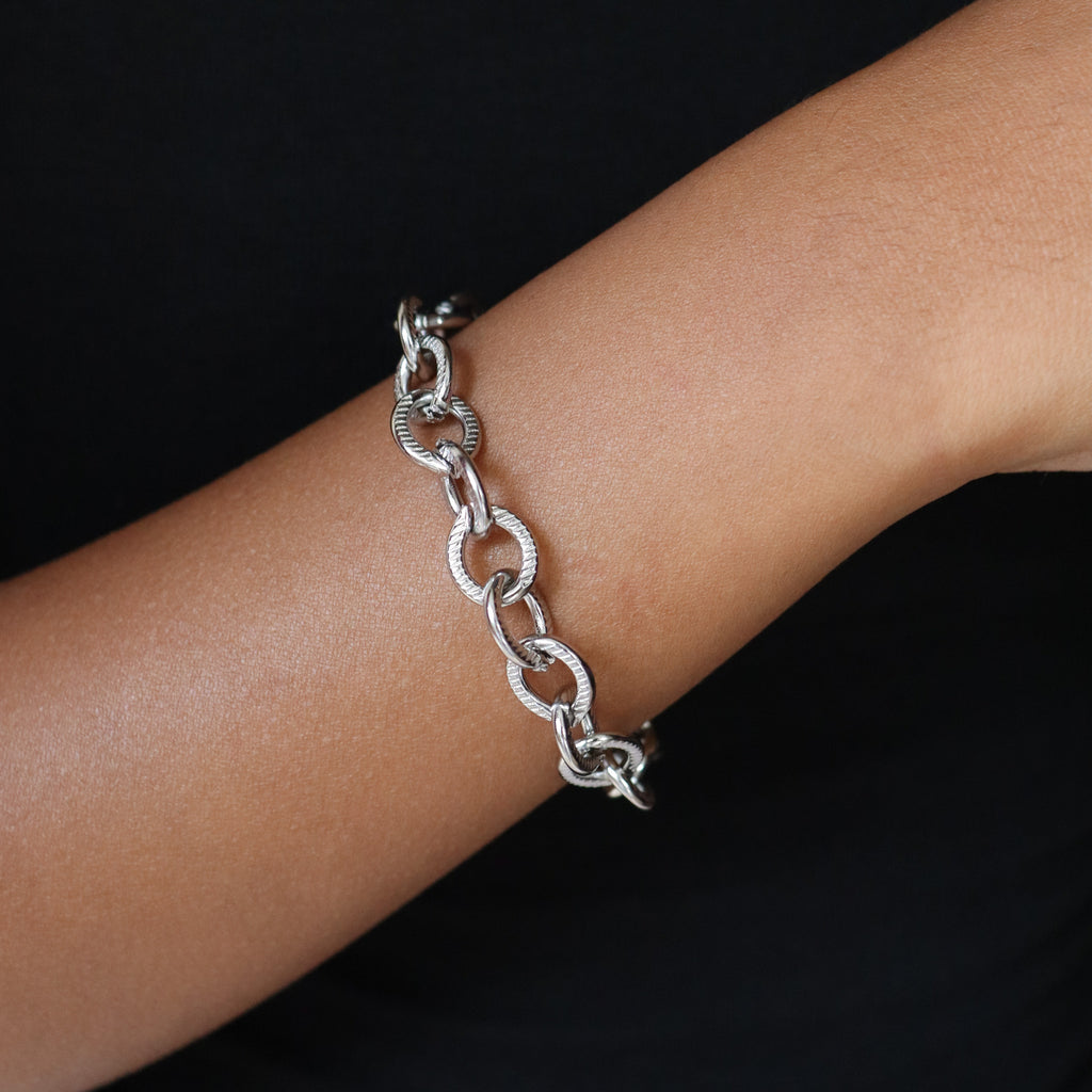 Textured circle ring bracelet