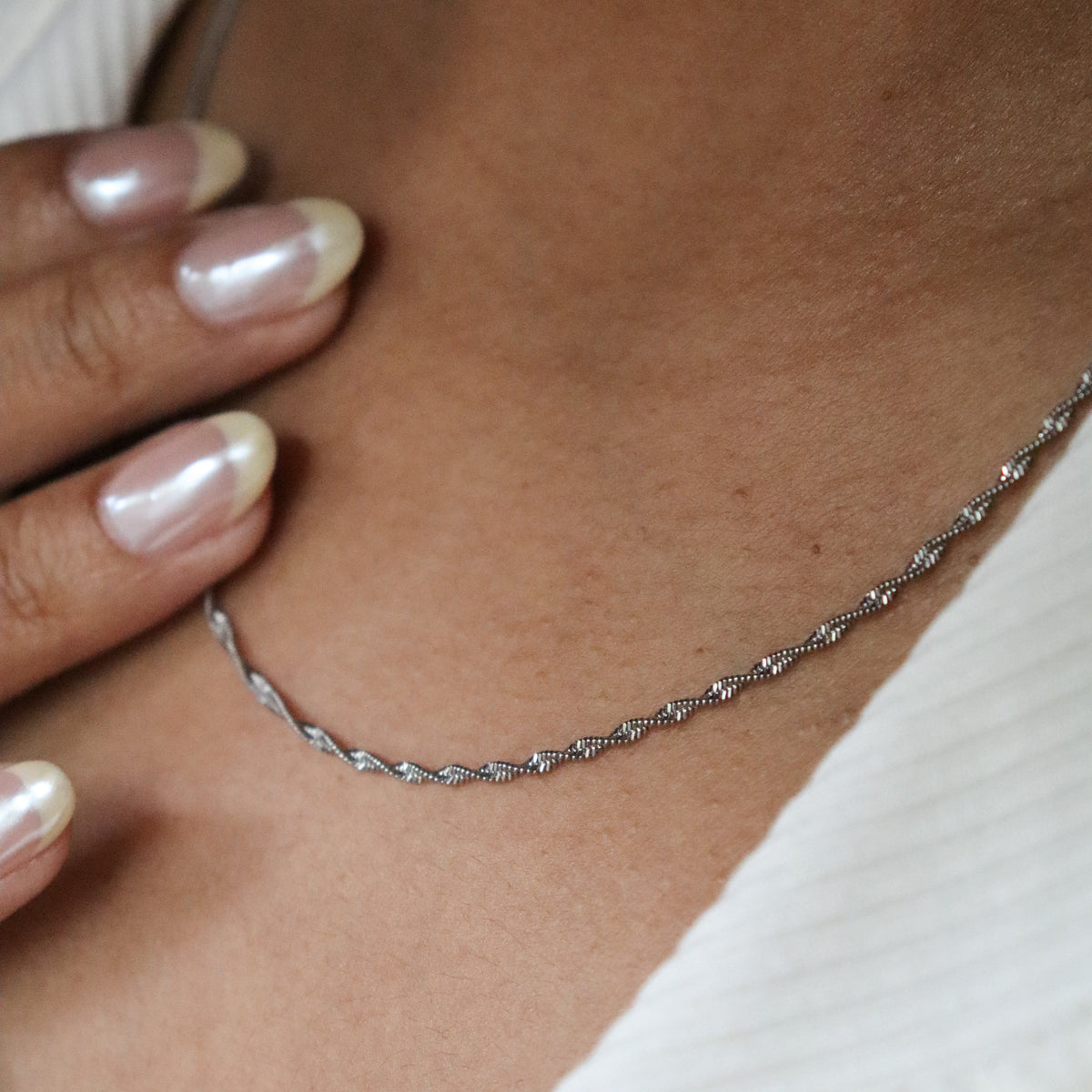 Filler chains (charm chains)