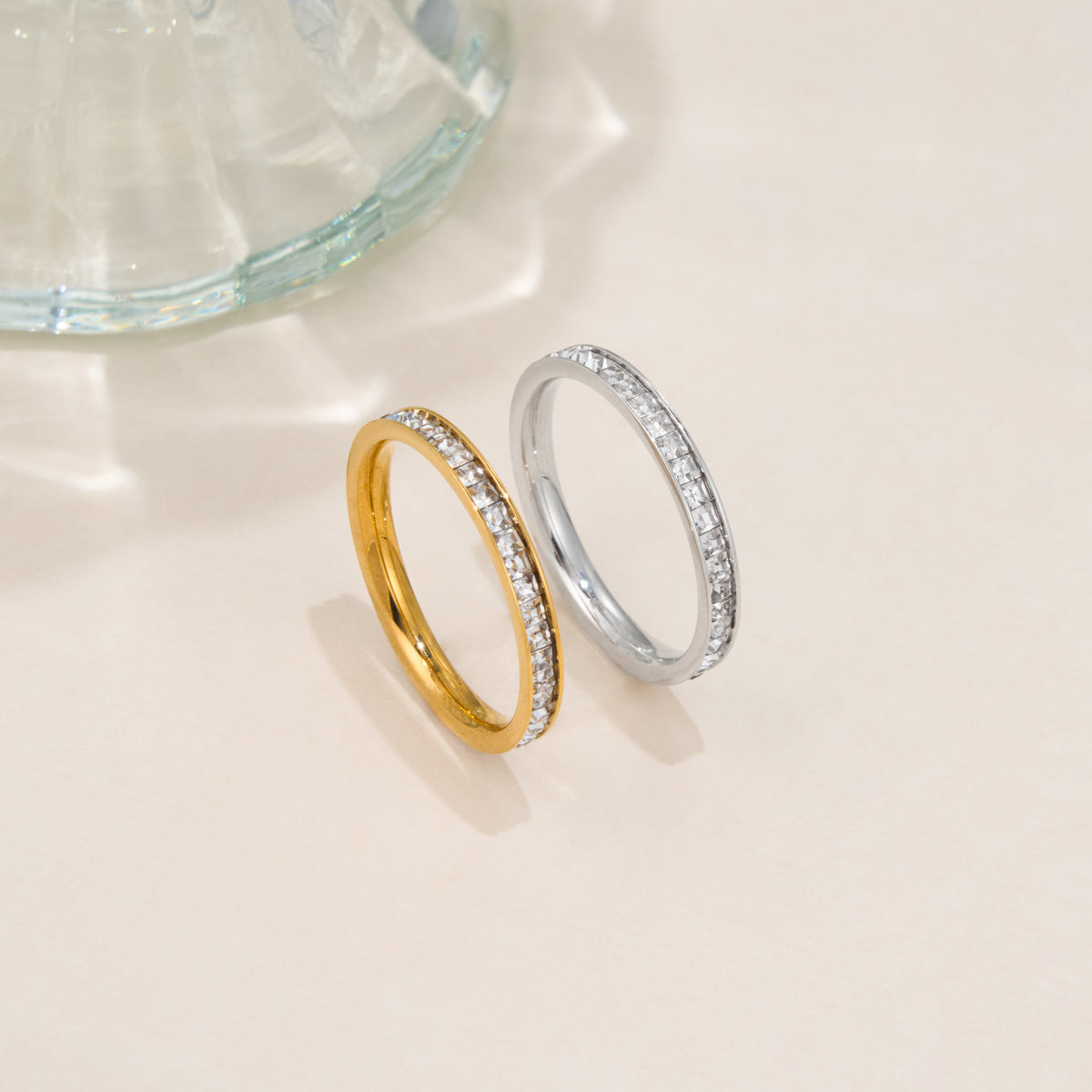 Diana Ring in gold and silver styled