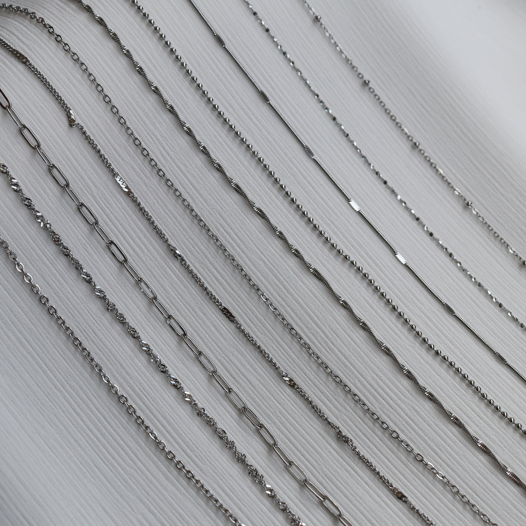 Filler chains (charm chains)