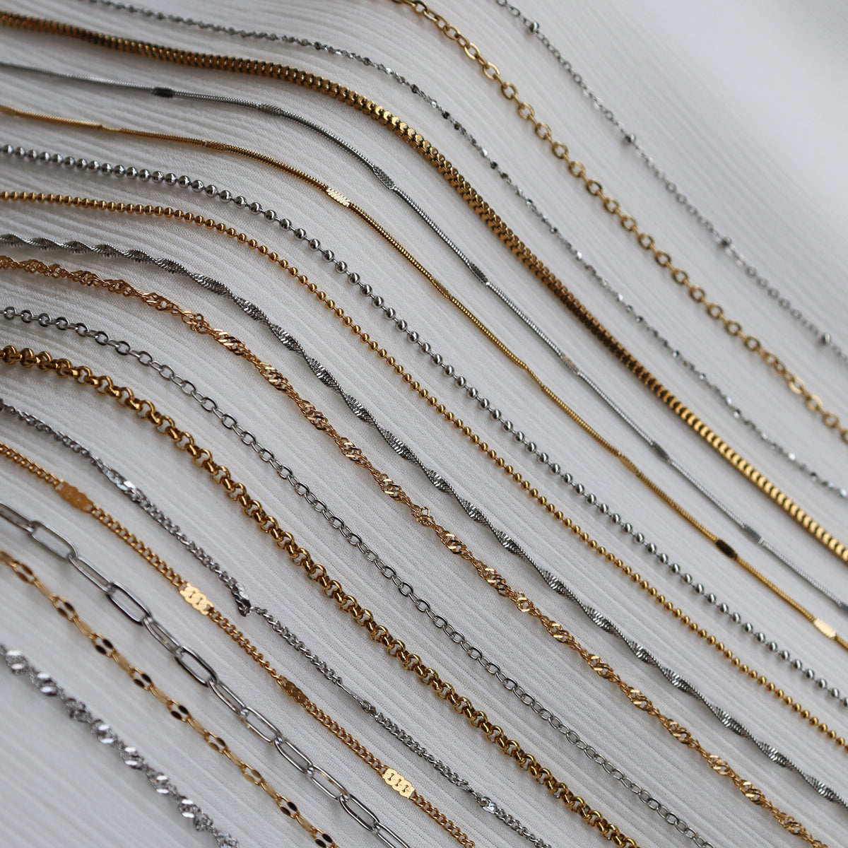 Filler chains (charm chains)