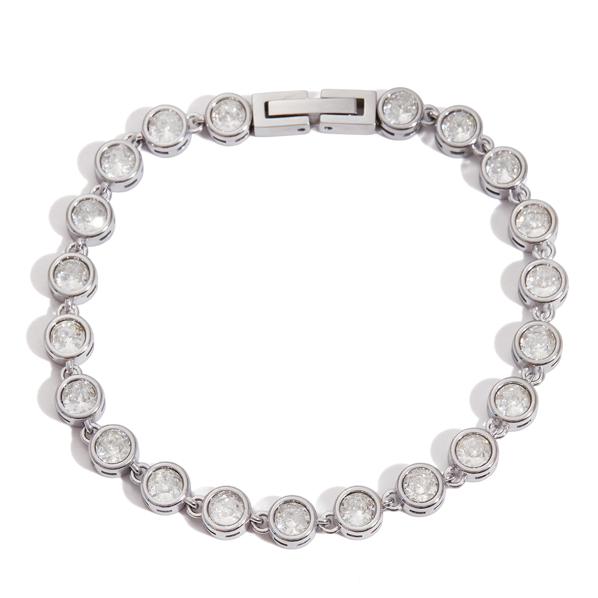 Muse Bracelet Circle in silver on white