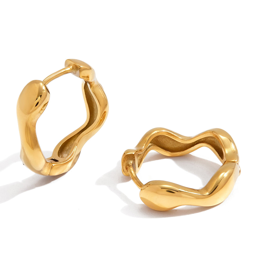 Nami Hoops in gold on white