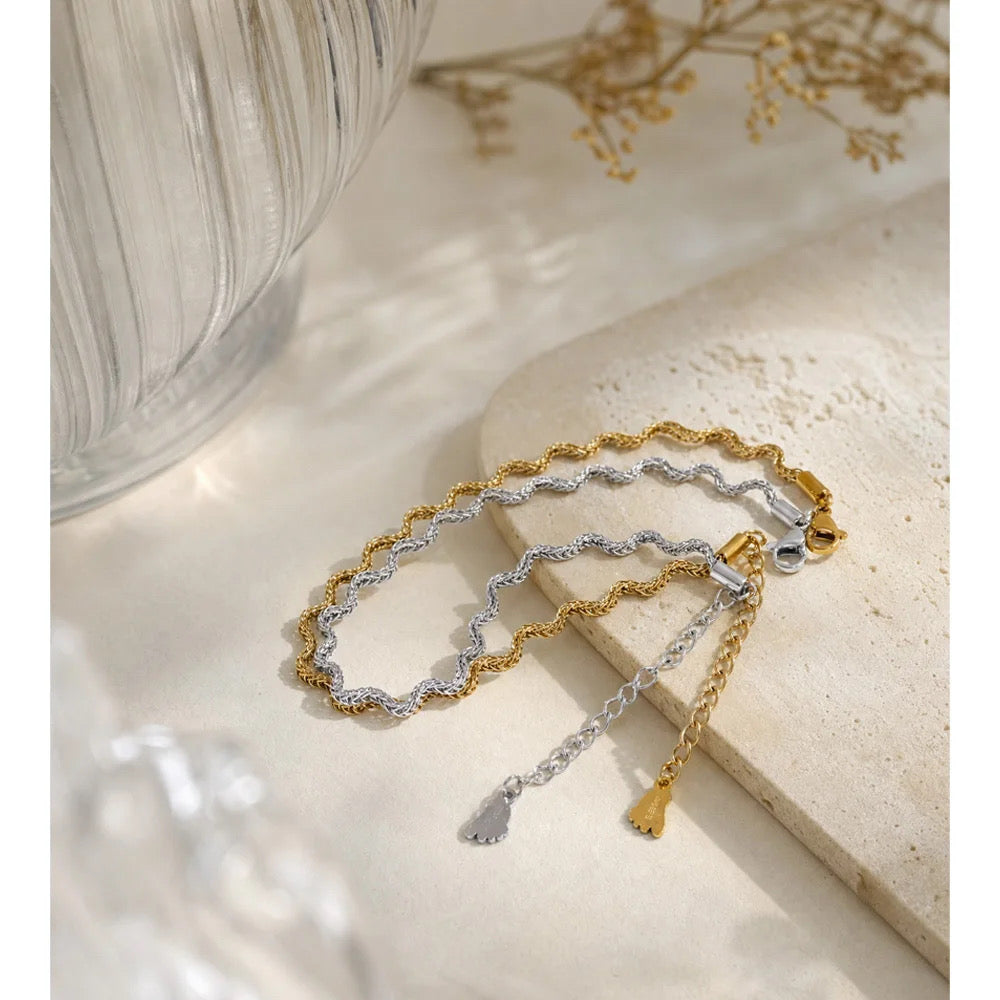 Onda Anklet in gold and silver styled