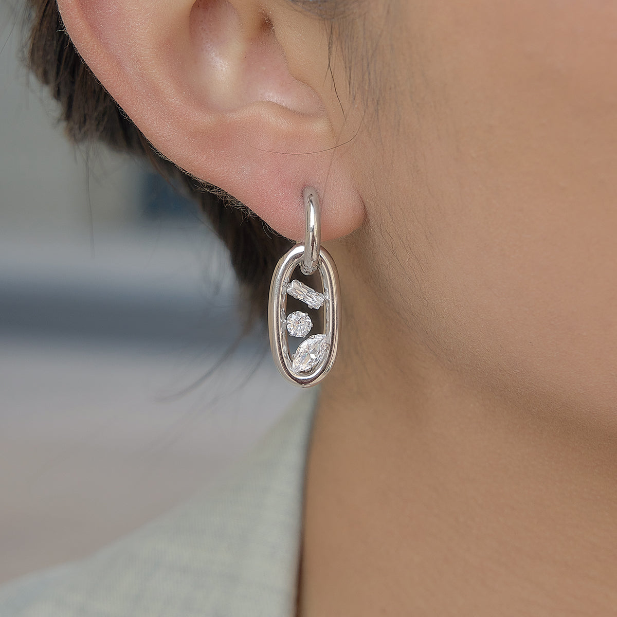 Trio Earrings in silver worn