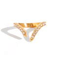 Vivi Ring in gold on white