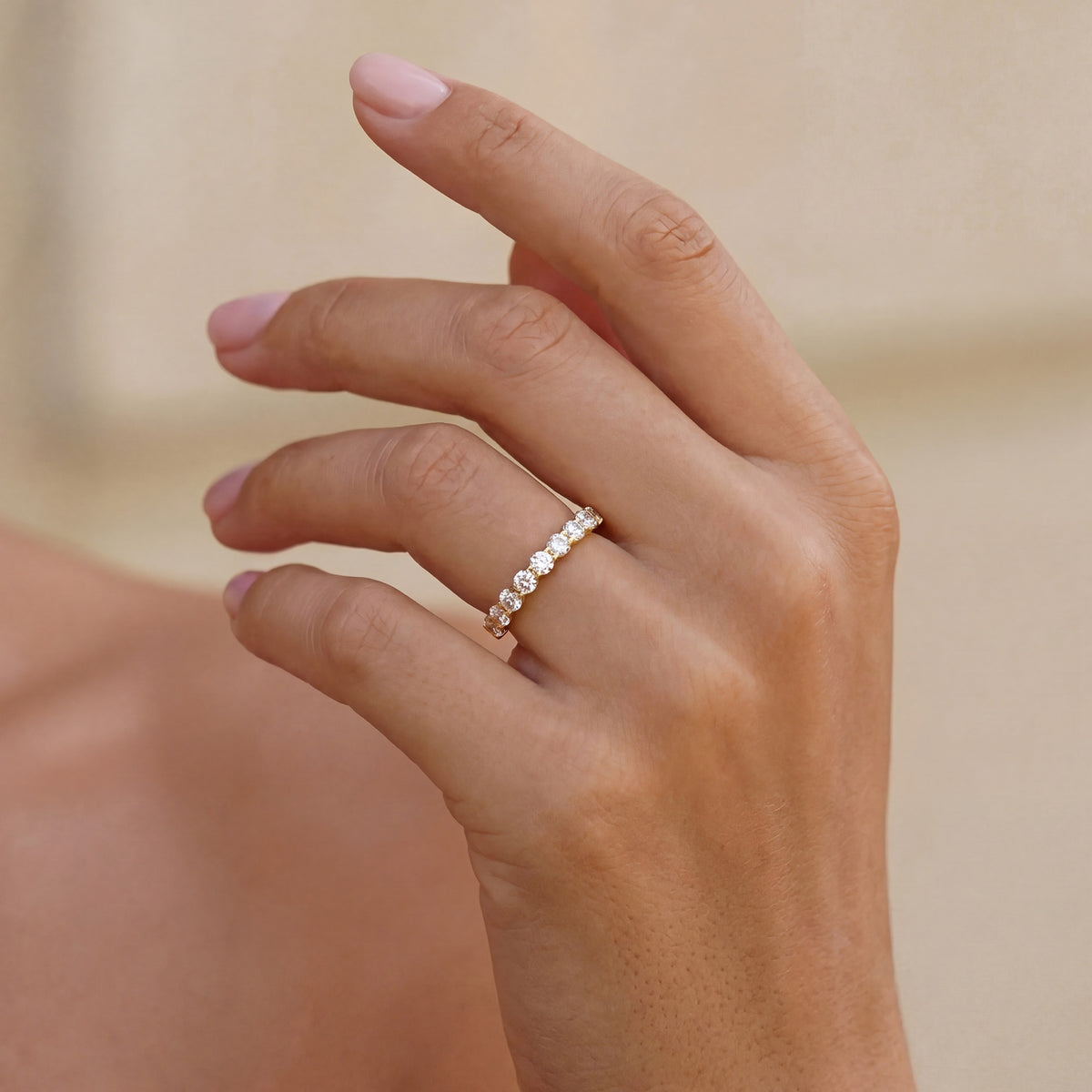 William Ring in gold worn on hand