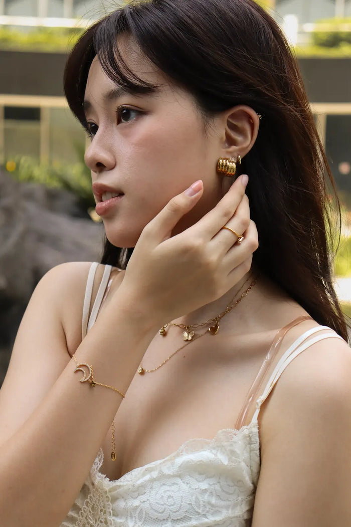 XVXII jewellery detail