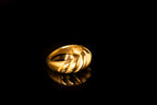 Croissant ring