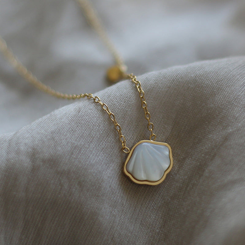 White seashell chain