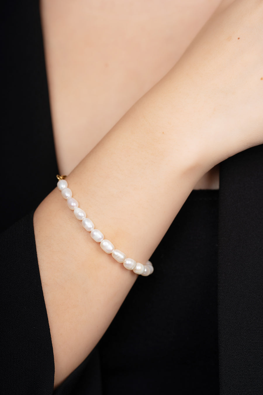 Basic pearl bracelet